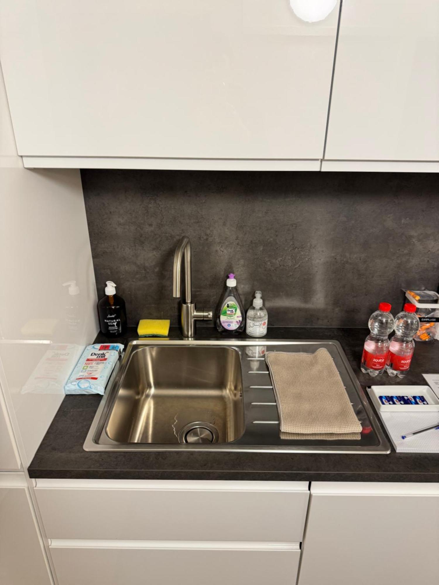 Cozy City Center, 4 Bedroom- 120Sq, 5Min Walk To Main Station بازل المظهر الخارجي الصورة