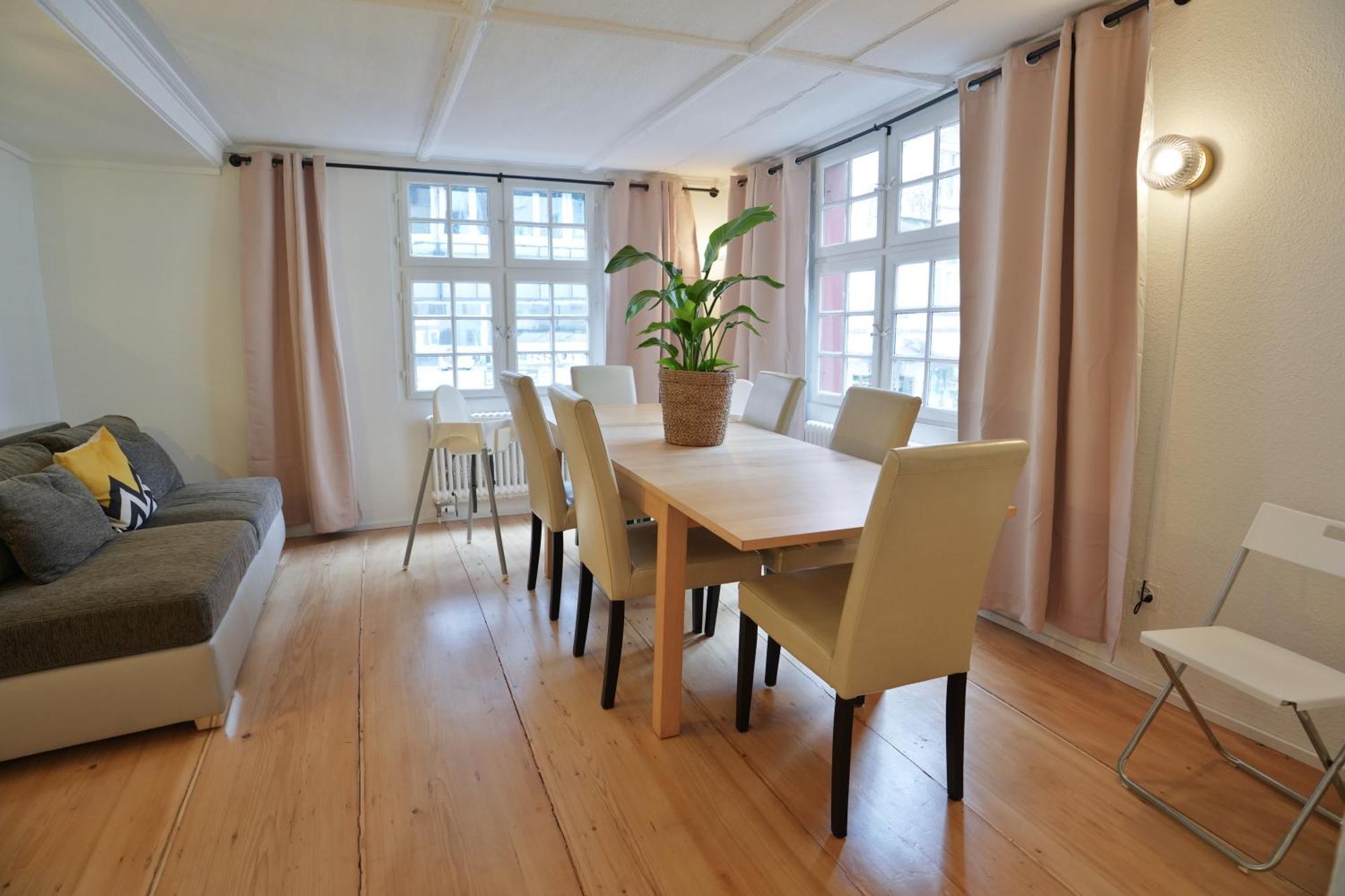 Cozy City Center, 4 Bedroom- 120Sq, 5Min Walk To Main Station بازل المظهر الخارجي الصورة
