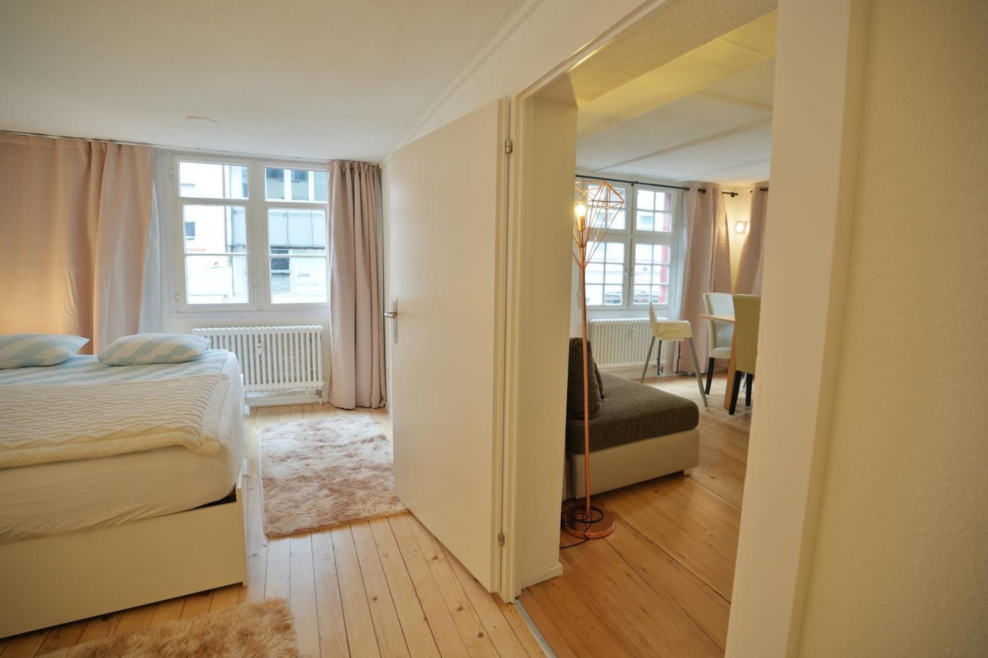 Cozy City Center, 4 Bedroom- 120Sq, 5Min Walk To Main Station بازل المظهر الخارجي الصورة