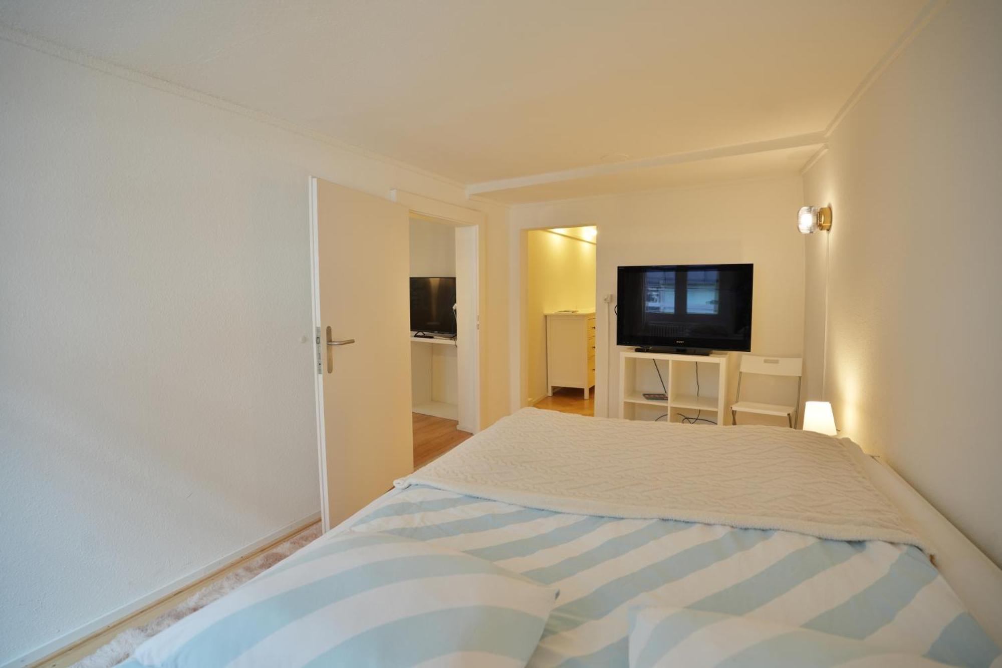 Cozy City Center, 4 Bedroom- 120Sq, 5Min Walk To Main Station بازل المظهر الخارجي الصورة