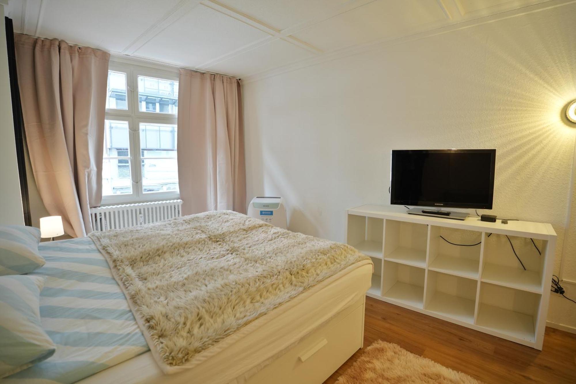 Cozy City Center, 4 Bedroom- 120Sq, 5Min Walk To Main Station بازل المظهر الخارجي الصورة